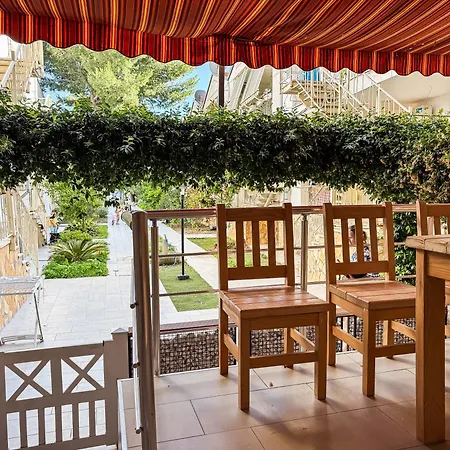 With Balcony, 2br And 5 Min To Sea *